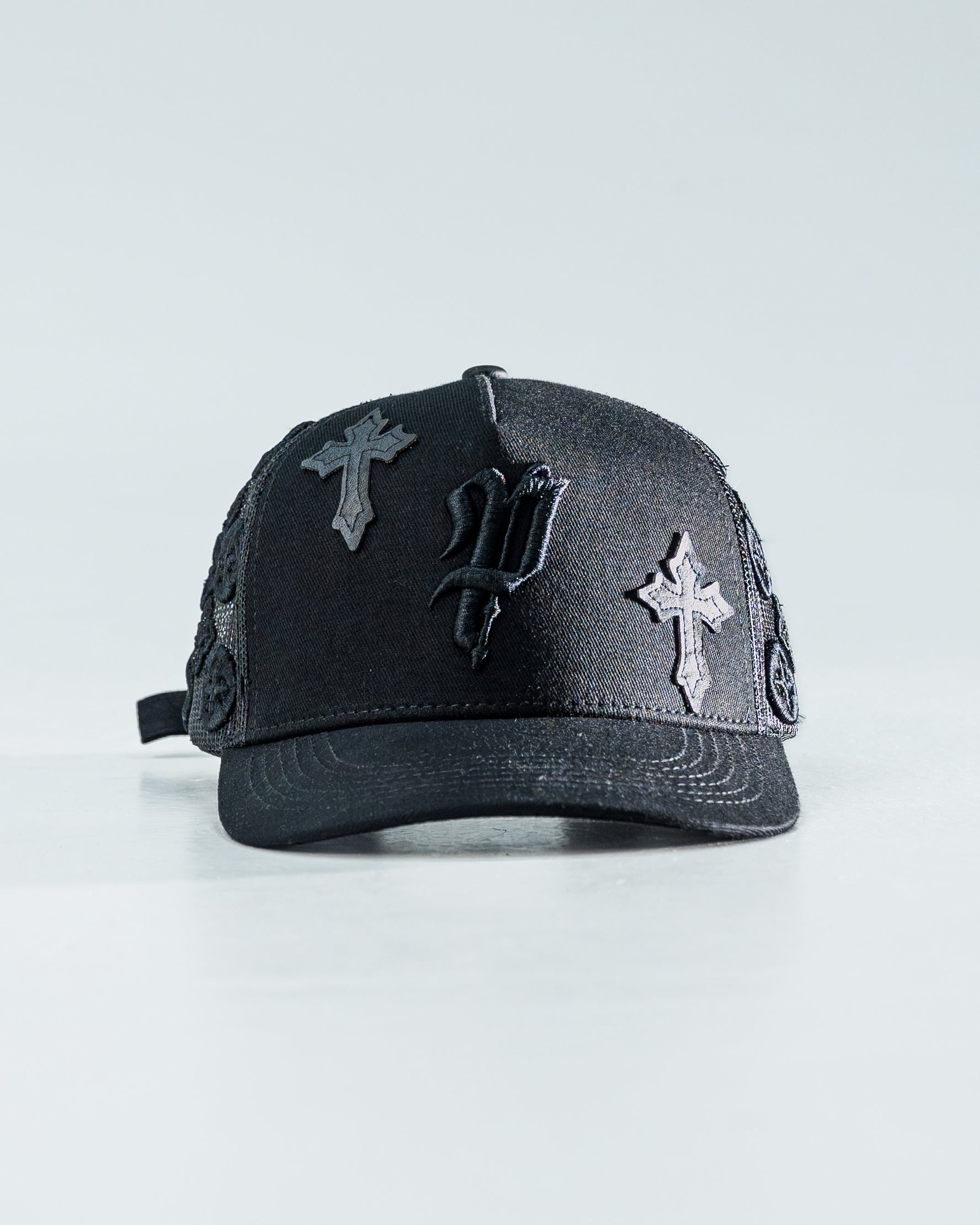 HAT MONOGRAM BLACK CROCE