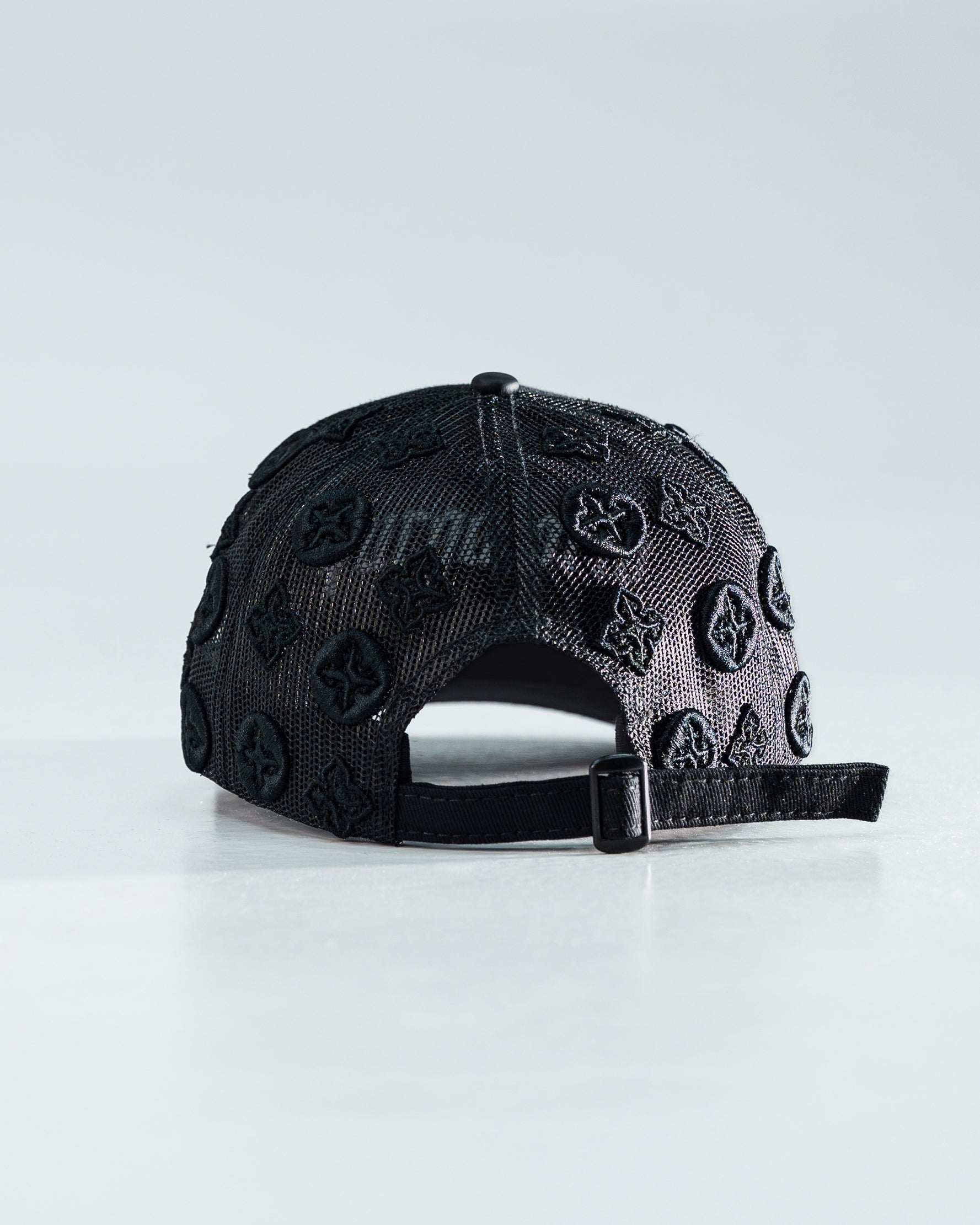 HAT MONOGRAM BLACK CROCE